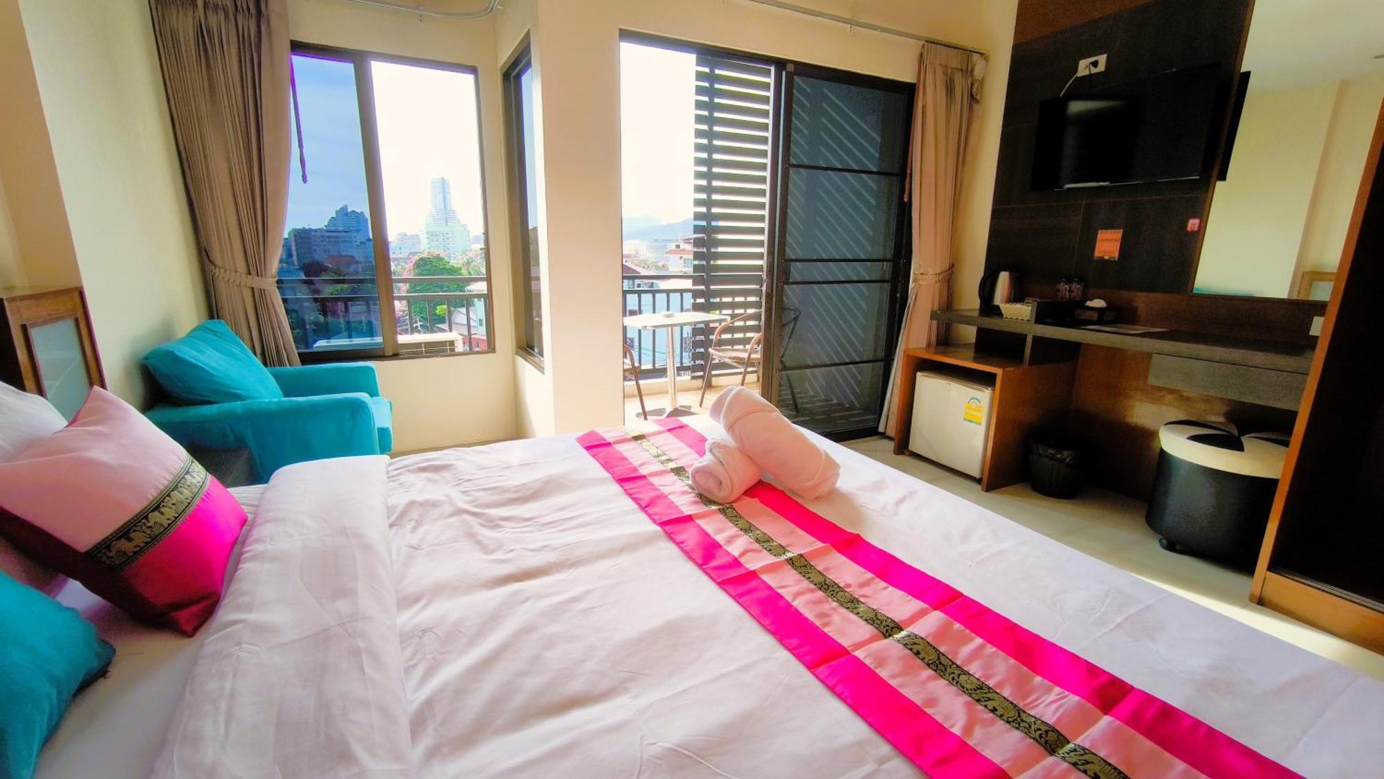 Lucky Buako Hotel Patong Eksteriør bilde