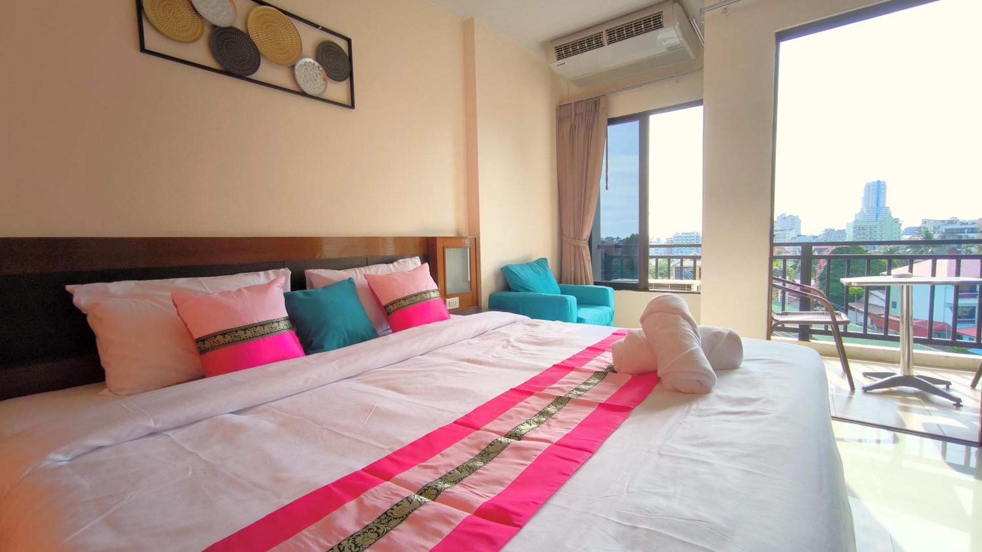 Lucky Buako Hotel Patong Eksteriør bilde