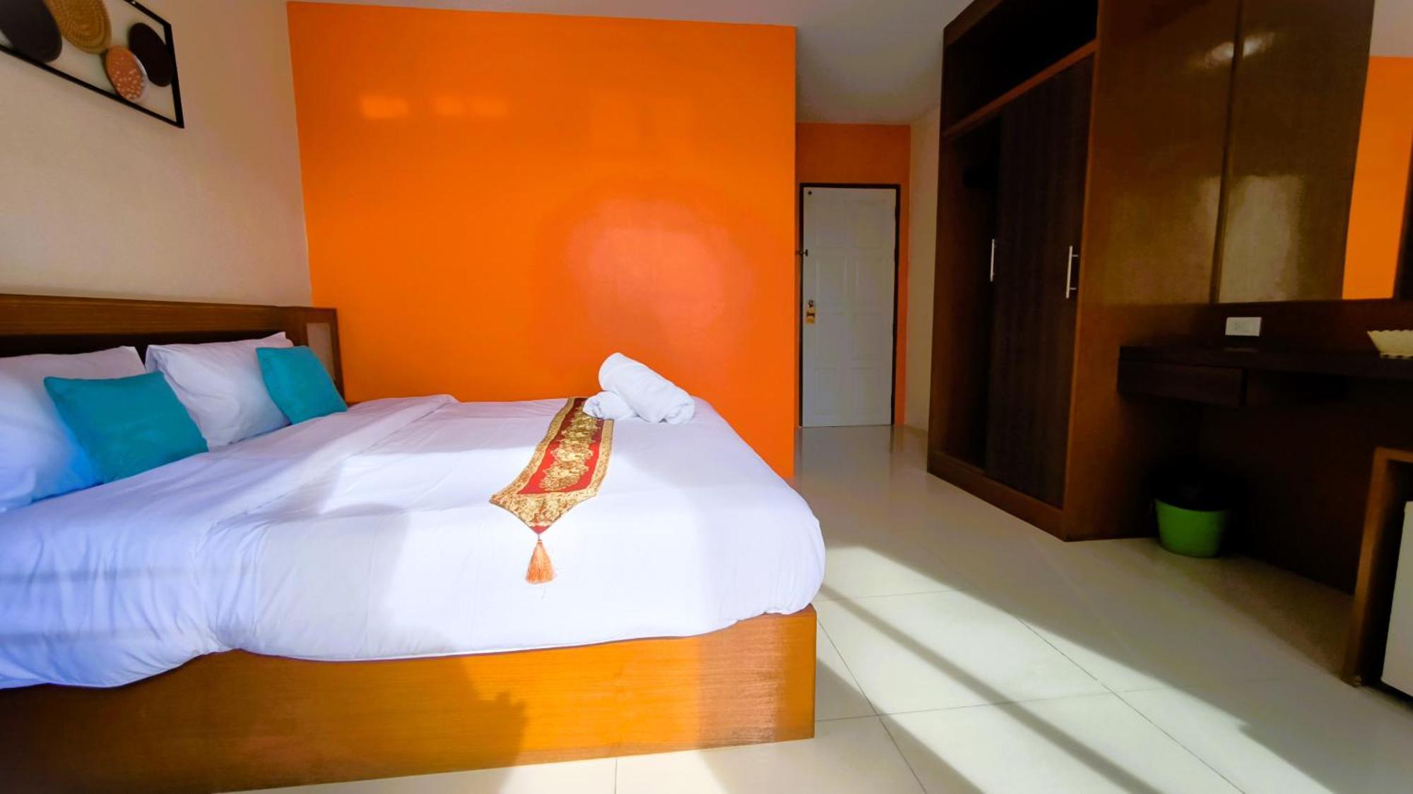Lucky Buako Hotel Patong Eksteriør bilde