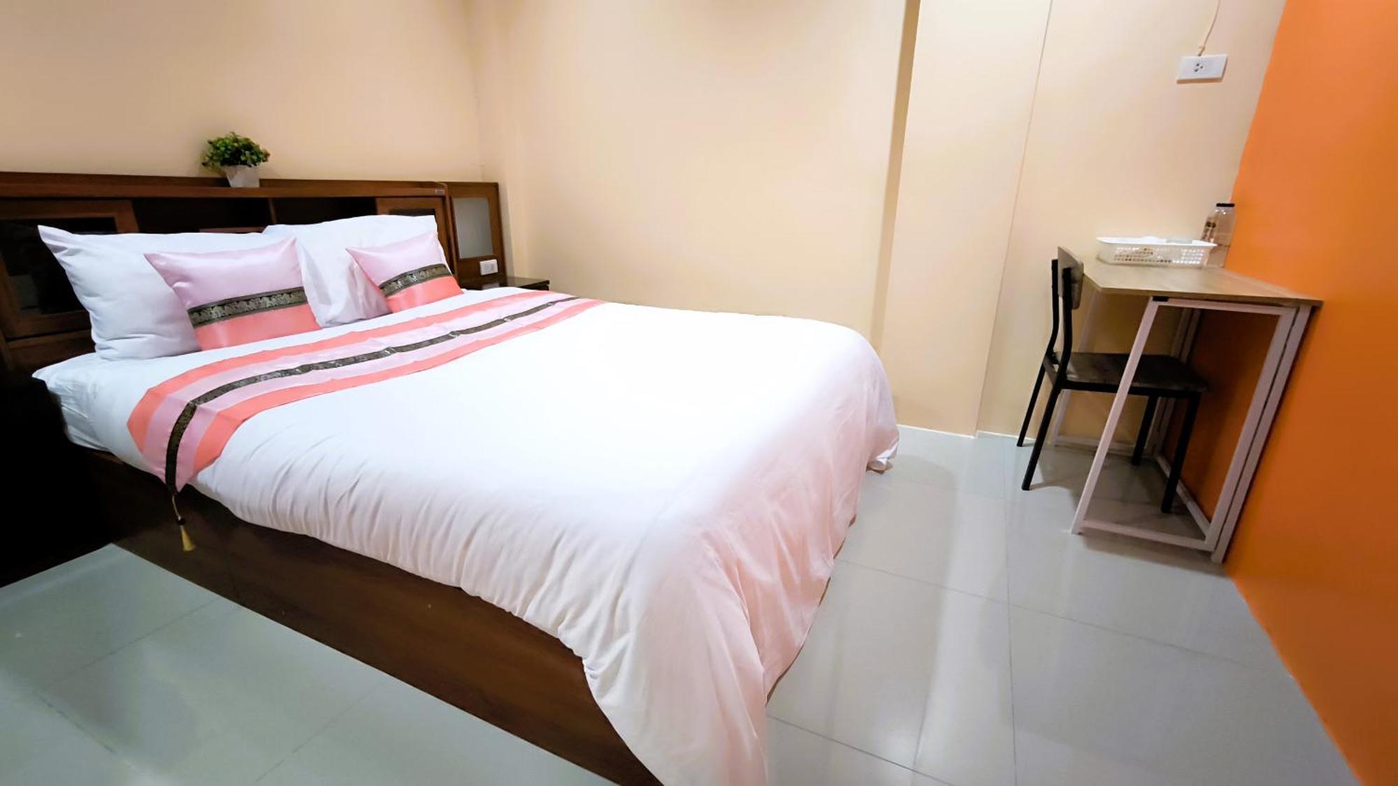 Lucky Buako Hotel Patong Eksteriør bilde
