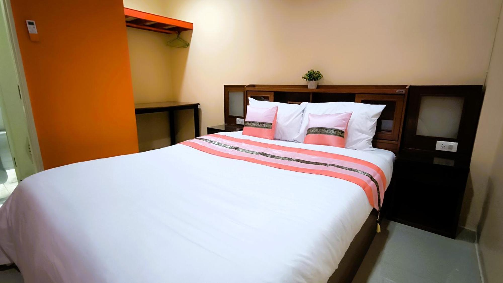 Lucky Buako Hotel Patong Eksteriør bilde